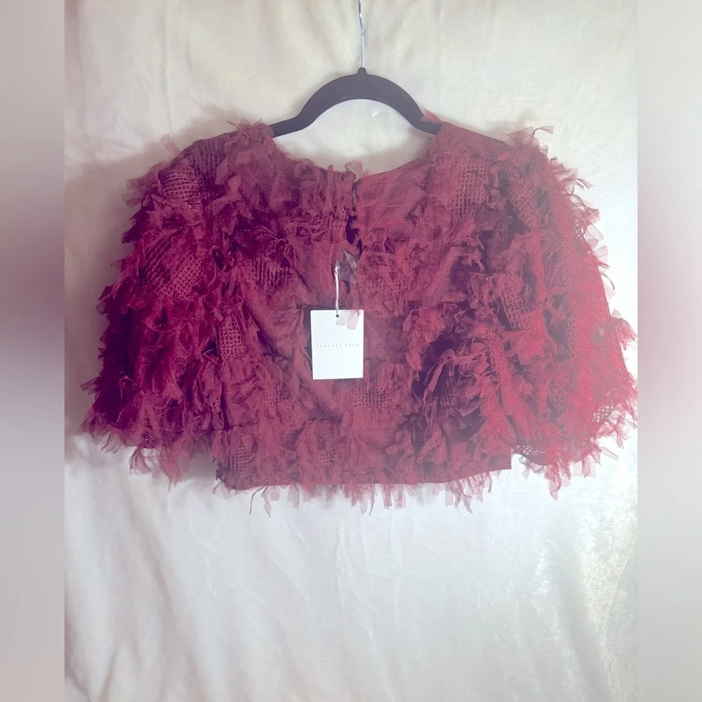 ENDLESS ROSE Gridded Mesh Feathered Cropped Top - Picture 8 of 9